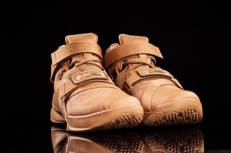 lebron soldier 9 beige