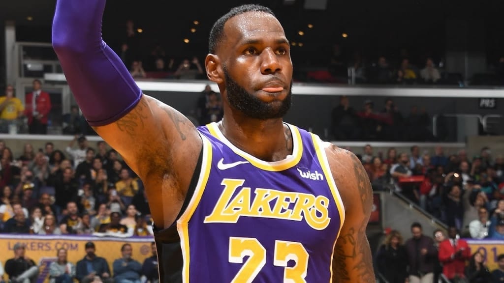 Lebron James Devient Le Me Meilleur Scoreur De Lhistoire Devant