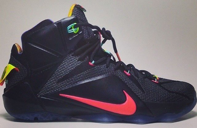 nike-lebron-xii-12-sample-black-crimson-01 | Basket Infos