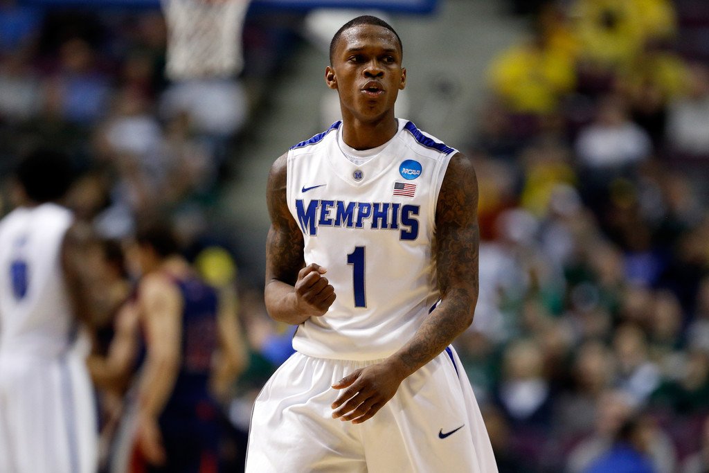 Les Suns signent Joe Jackson