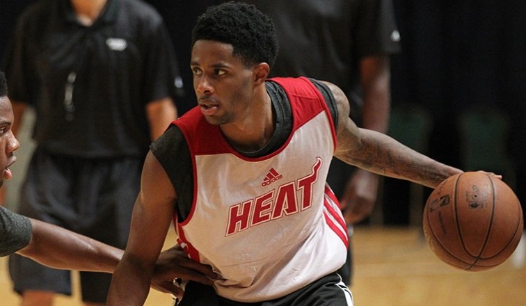 Les Sixers vont signer Larry Drew II