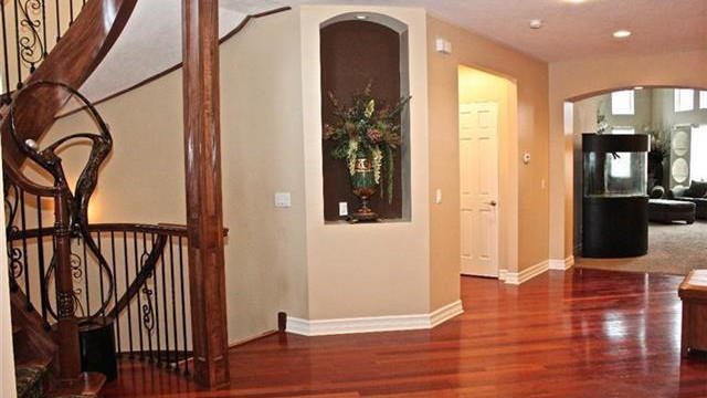 la-fi-hotprop-kyrie-irving-house-20141010-phot-002 | Basket Infos