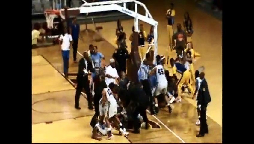 NCAA: 15 joueuses suspendues après un bagarre générale