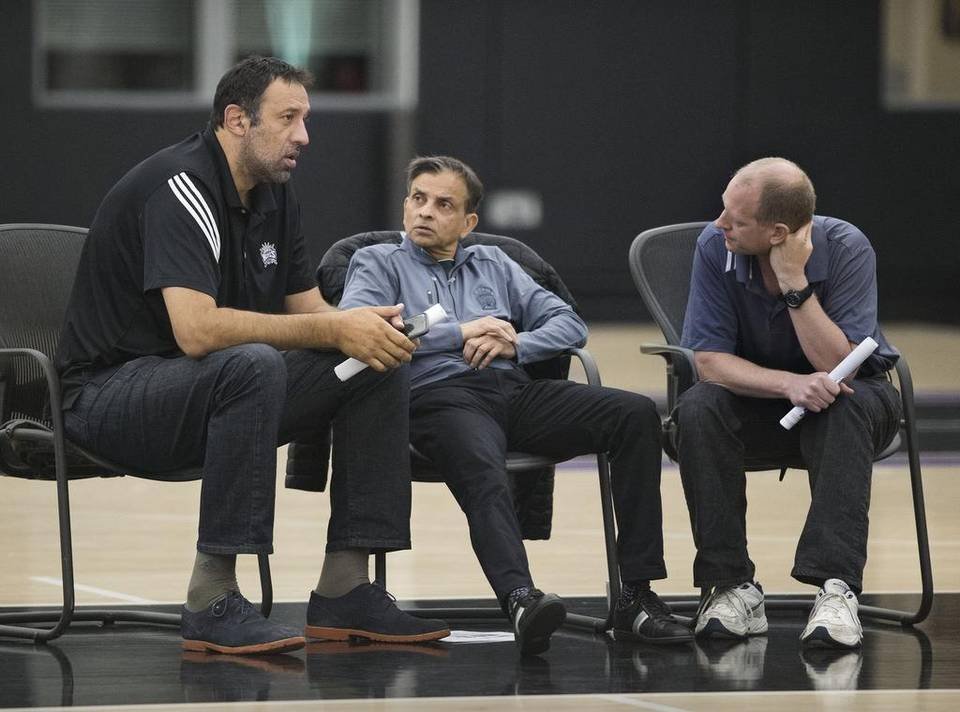 Vivek Ranadive ne devrait pas laisser les Kings transférer DeMarcus Cousins