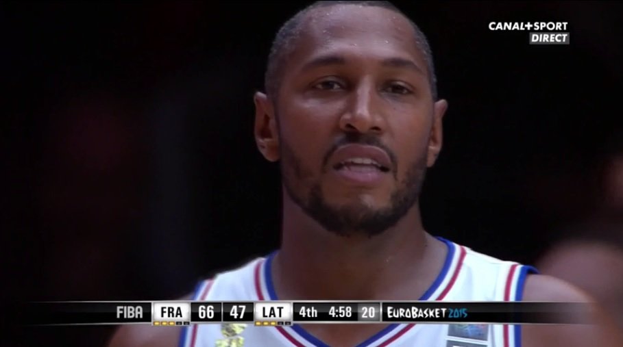 Le superbe contre sur la planche de Boris Diaw