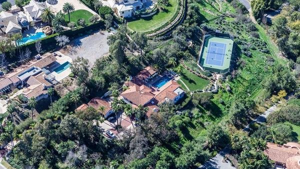 la-fi-hotprop-gordon-hayward-house-20151023-ph-012 | Basket Infos