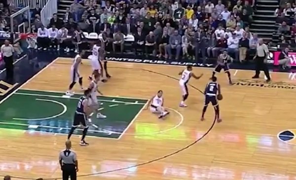 Ankle Breaker: Anthony Morrow envoie Joe Ingles au sol