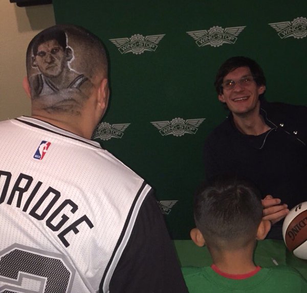 Insolite! Une foule impressionnante pour rencontrer Boban Marjanovic