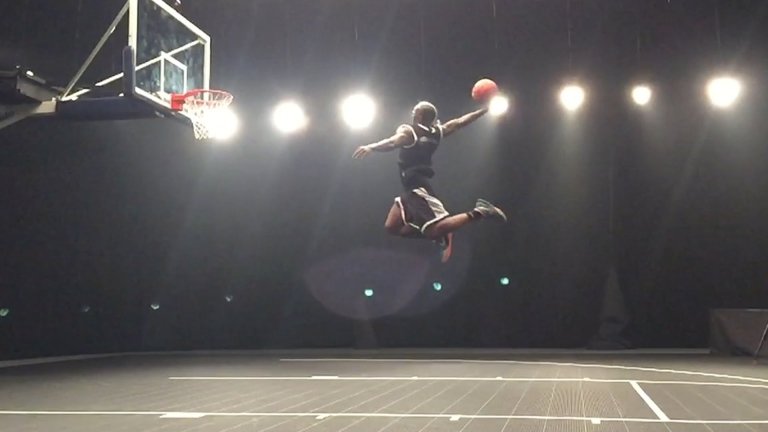 Dunk du jour: l&rsquo;énorme envolée de Jeff Remmington, 1m78