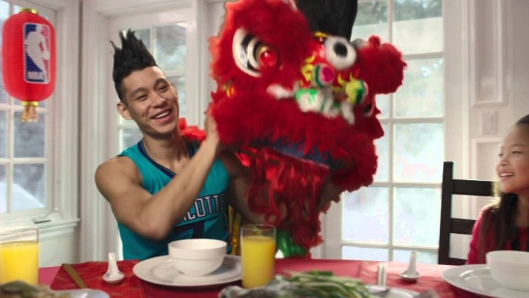 Stephen Curry, James Harden et Jeremy Lin dans la publicité de la NBA pour le nouvel an chinois