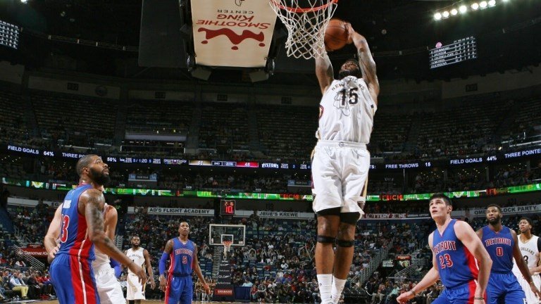 Top 10 NBA: Norris Cole sur la tête de Drummond: Pelicans et Kings font le show