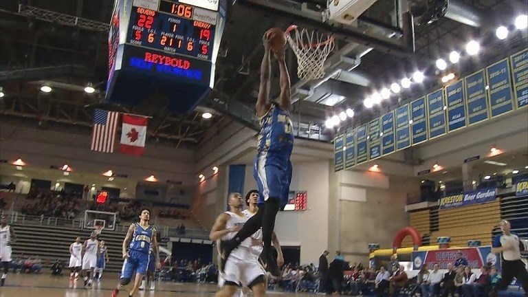 [Highlights] Baron Davis monte au dunk pour son premier match en D-League
