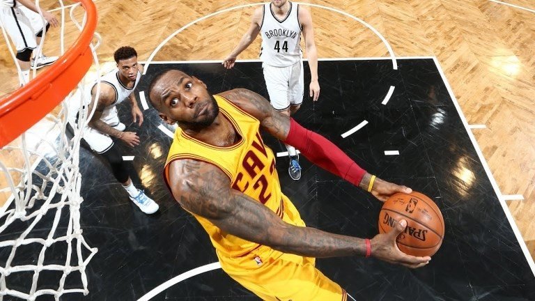 Top 5: chevilles assassinées, dunks rageurs et buzzer beater ! | Basket Infos