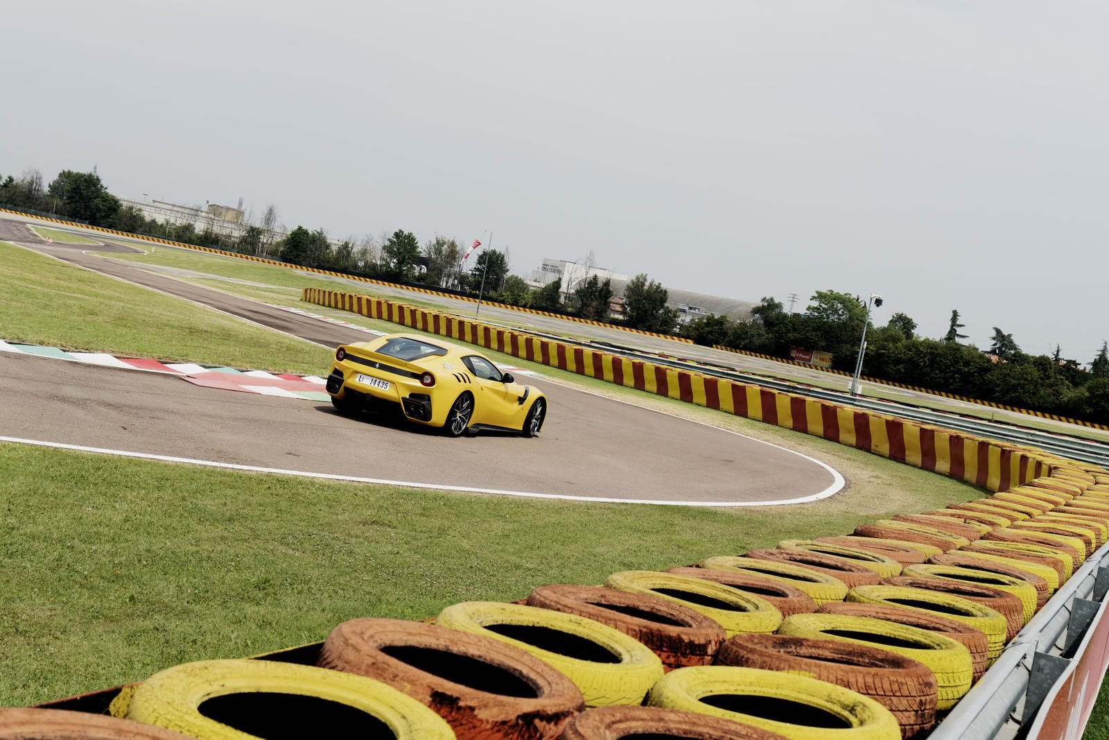 _DSC9384_native_1600 | Basket Infos