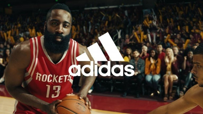 La dernière pub adidas « What If »: Et si James Harden était à fond sur la défense ?