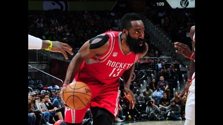 Les highlights de James Harden face aux Hawks: 30 points, 9 rebonds et 12 passes | Basket Infos