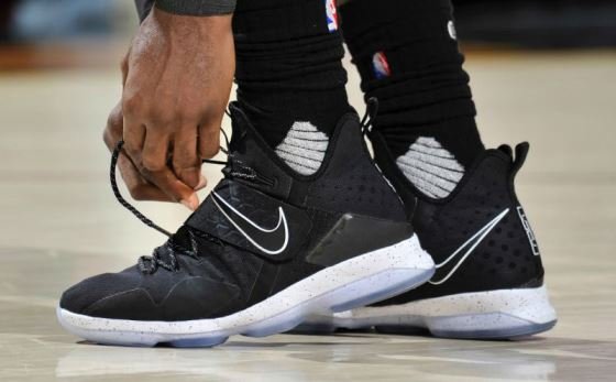 nike lebron 14