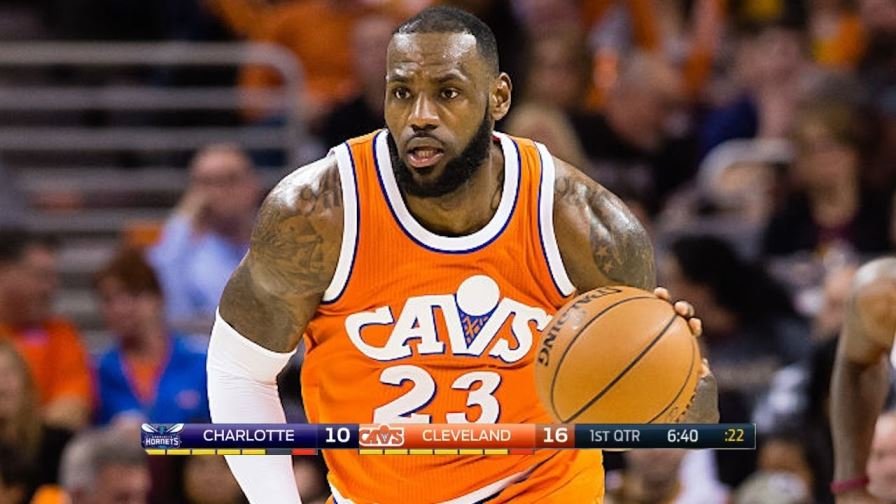 Nouvelle étape historique pour un LeBron James déchaîné face aux Hornets | Basket Infos