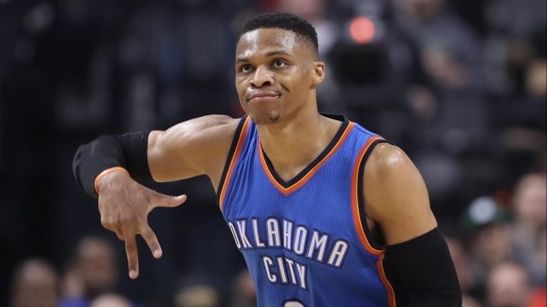 Earl Watson craint que la réputation de Russell Westbrook lui coûte le titre de MVP qu&rsquo;il mérite