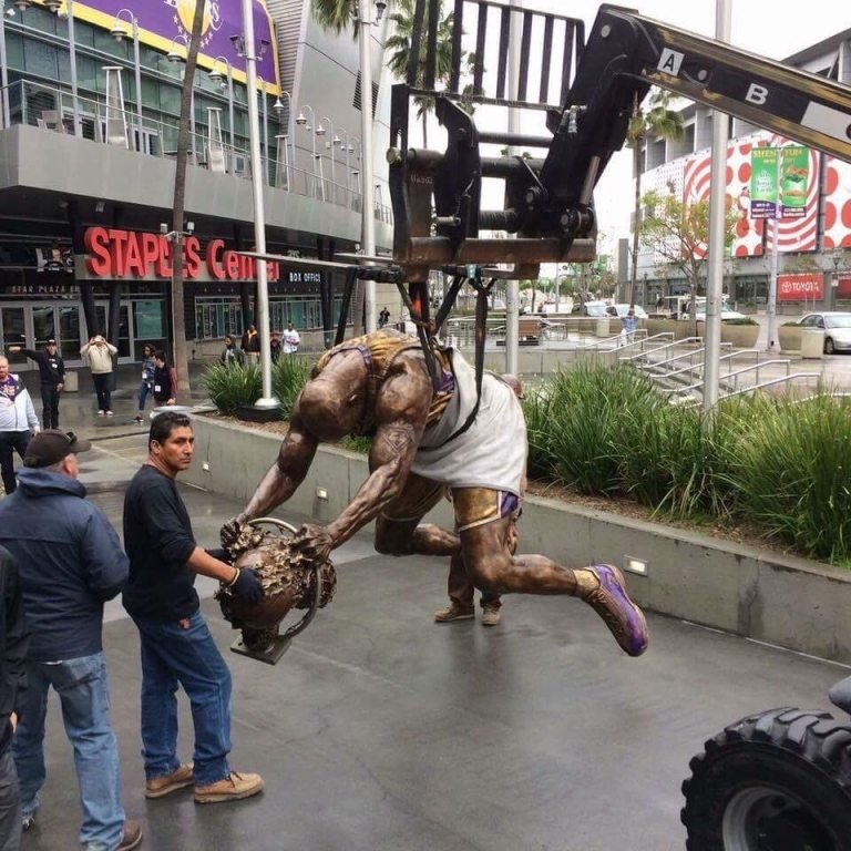 shaq statue | Basket Infos