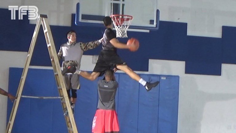 L&rsquo;énorme session de dunks de CJ Champion, Guy Dupuy, Doug Anderson et Isaiah Rivera