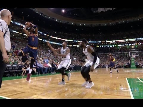 J.R. Smith plante un buzzer beater aussi beau qu’improbable pour le +41 à la mi-temps ! | Basket Infos