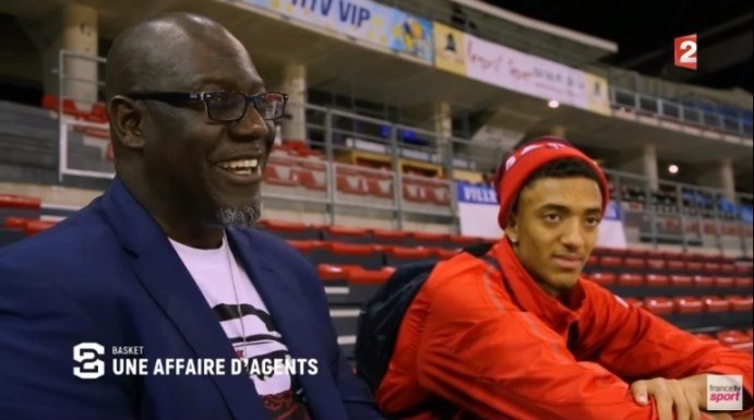 Reportage : « Basket, une affaire d&rsquo;agents »