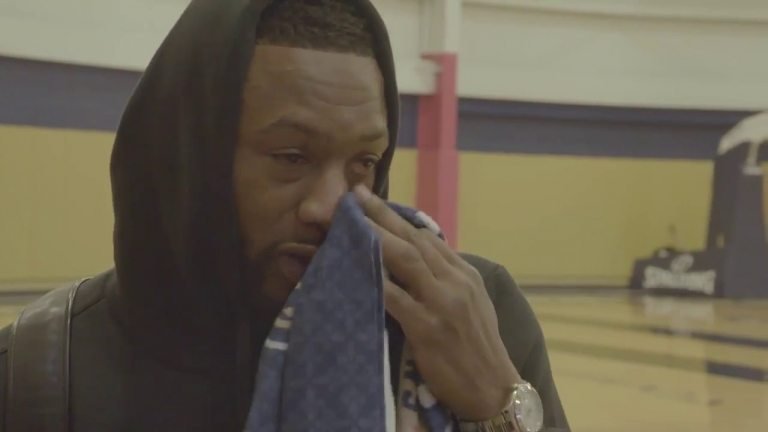 Tony Allen ému aux larmes par son maillot retiré