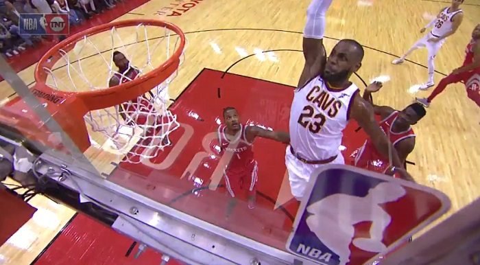LeBron James dunk | Basket Infos