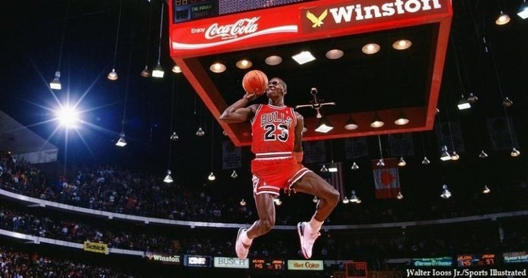 Il y a 35 ans : Le duel légendaire entre Michael Jordan et Dominique Wilkins lors du Slam Dunk Contest