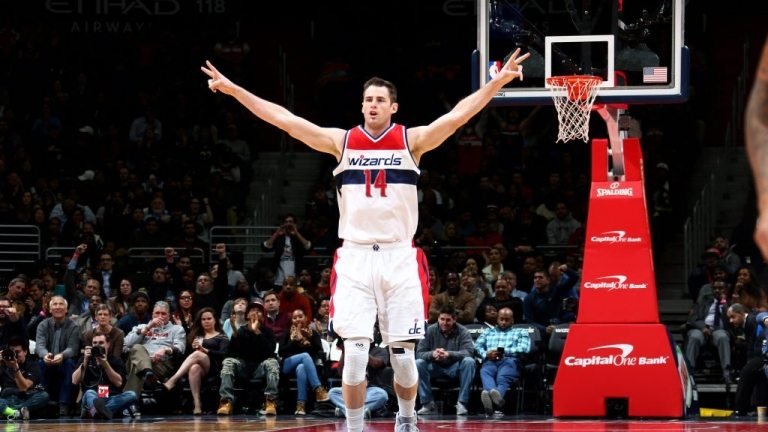 Jason Smith aux Wizards une saison de plus