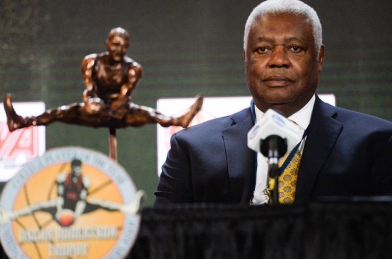 Oscar Robertson va vendre aux enchères de nombreux objets dont sa bague de champion NBA