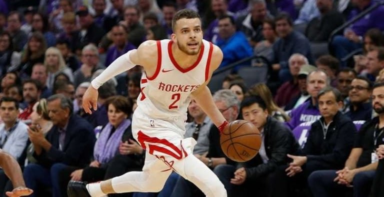 Les Hawks signent R.J. Hunter