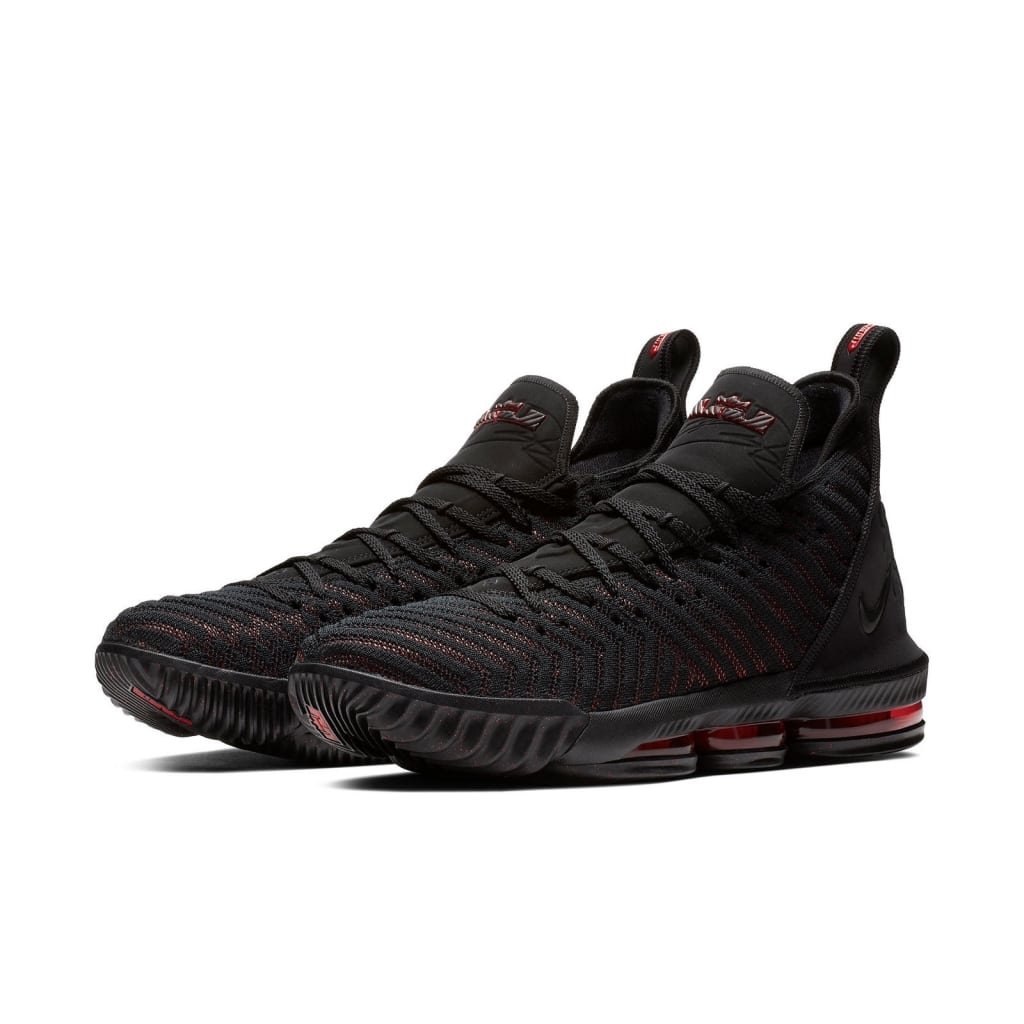 Ho18_BB_LeBron16_AO2588_002_07_E_re_native_1600 | Basket Infos