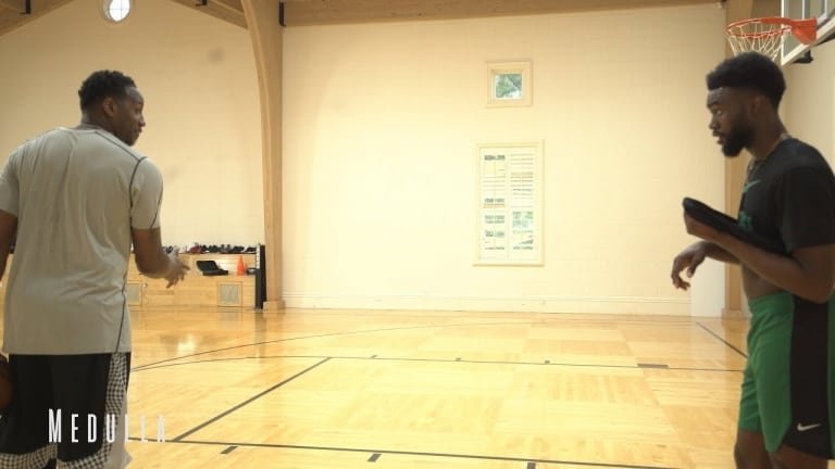 Vidéo : Jaylen Brown s&rsquo;entraîne avec Tracy McGrady
