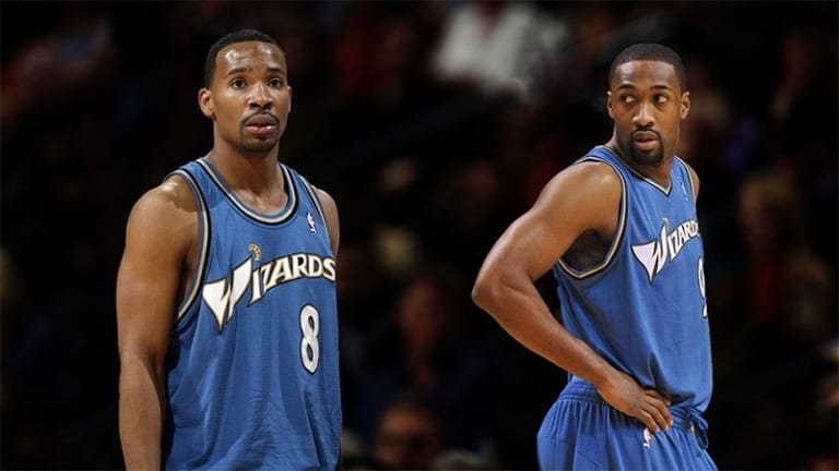 Il y a 13 ans Gilbert Arenas et Javaris Crittenton sortaient les guns dans le vestiaire
