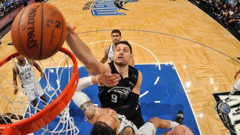Top 10 NBA : L’artiste Kyrie Irving; Vucevic détruit Wilson; Festival de gros shoots | Basket Infos
