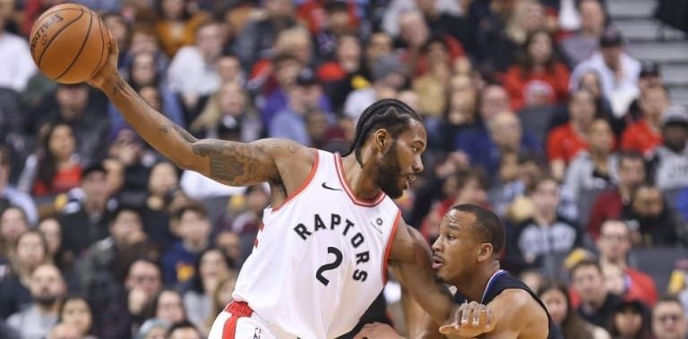 Les Clippers surveillent Kawhi Leonard de près, lui ne dévie pas d&rsquo;un iota; Nick Nurse : « Ça pèse beaucoup dans le vestiaire »