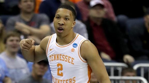 NCAA March Madness : Tennessee résiste à l&rsquo;incroyable comeback d&rsquo;Iowa ! North Carolina sans souci