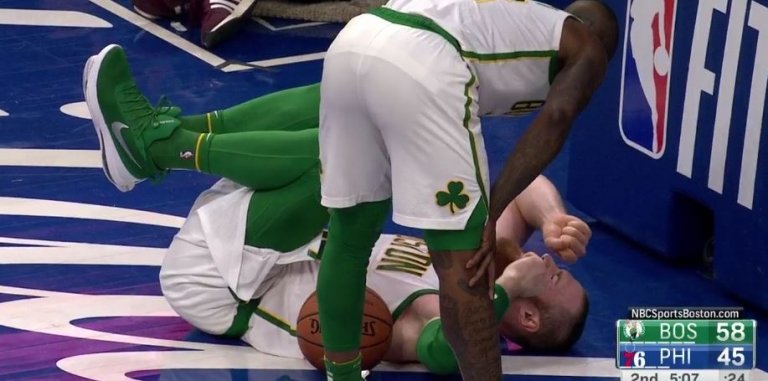 Rien de grave pour Aron Baynes