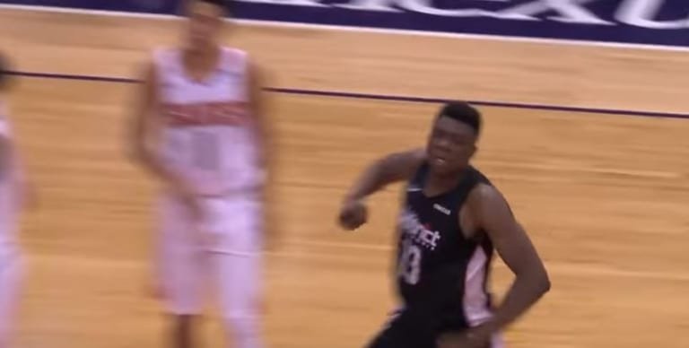 Thomas Bryant éclipse les 50 pts de Devin Booker en offrant la victoire aux Wizards !