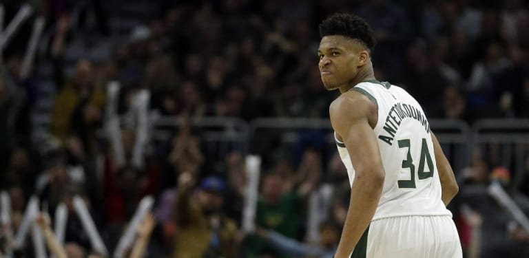 Giannis Antetokounmpo et Brook Lopez offrent la 50ème victoire aux Bucks