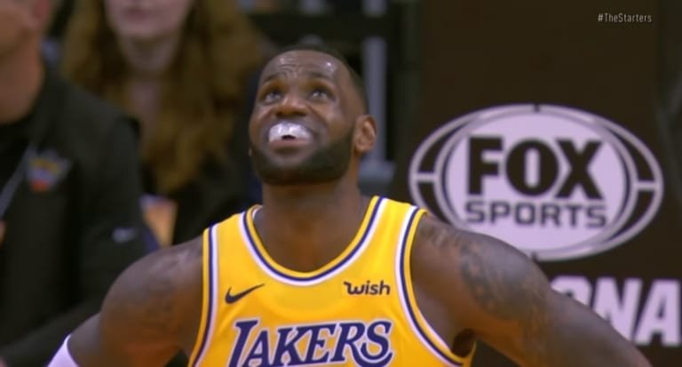 Bêtisier des Starters : LeBron James s&rsquo;illustre… Alex Len se croit au foot