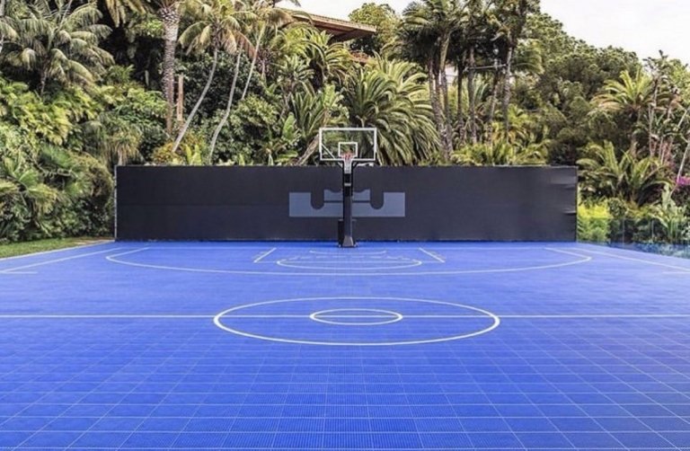 Space Jam 2 : le terrain pour les workouts et pickup games des joueurs est prêt
