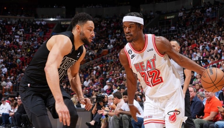 Faute ou pas sur la tentative de game winner de Jimmy Butler ? Lui et son coach de ne sont pas d&rsquo;accord