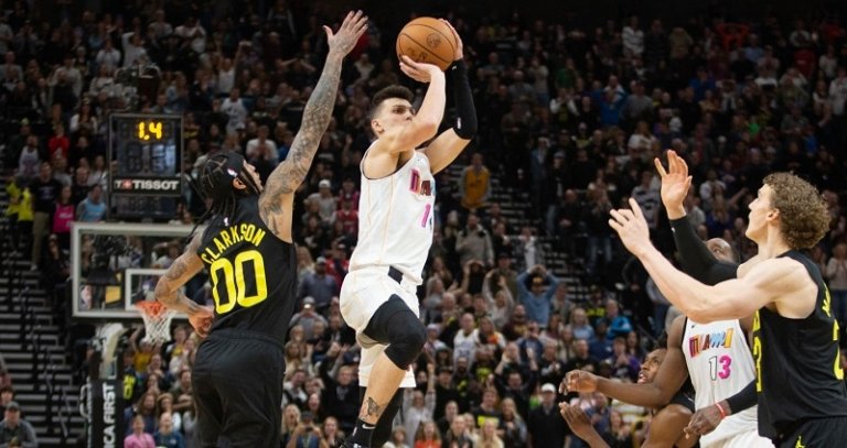 Erik Spoelstra sur Tyler Herro : « Vous voulez que le ballon soit dans ses mains parce que vous savez qu&rsquo;il veut ces moments »