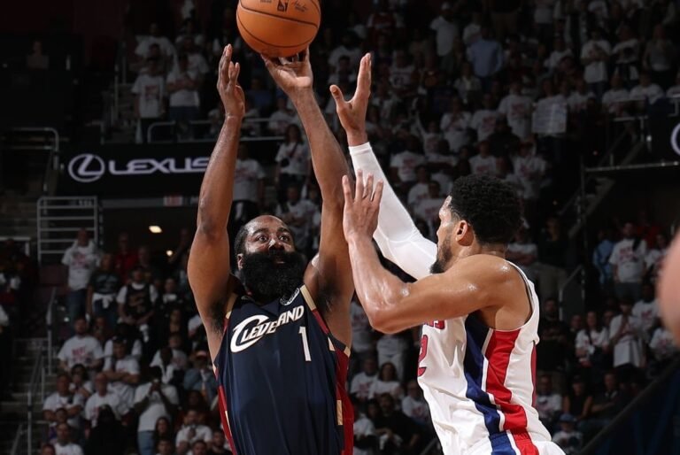 Kenny Atkinson : « C’est le James Harden qu’on connaît. On en avait besoin ce soir »